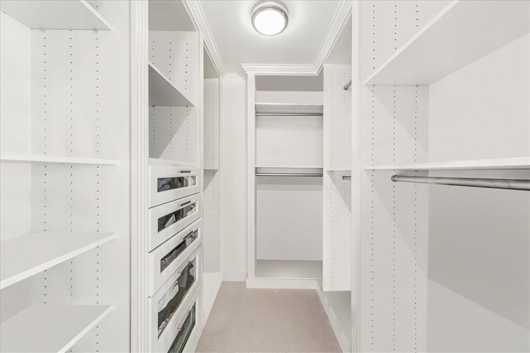 Interior, Walk-in Closets