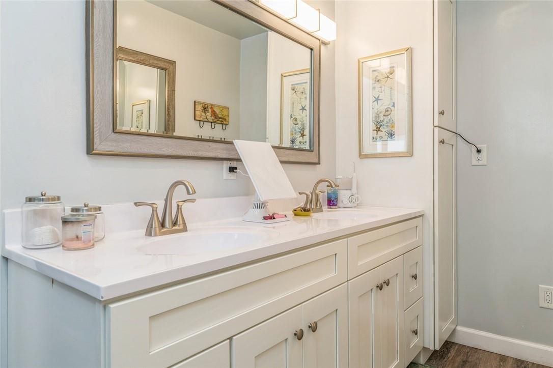 Bathroom, Dual Sink Vanities, Interior, Wood Texture Flooring