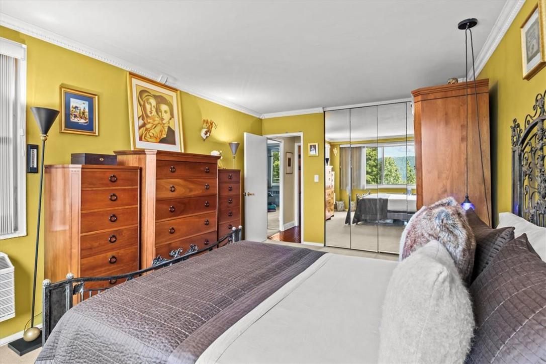 Bedroom, Interior, Water