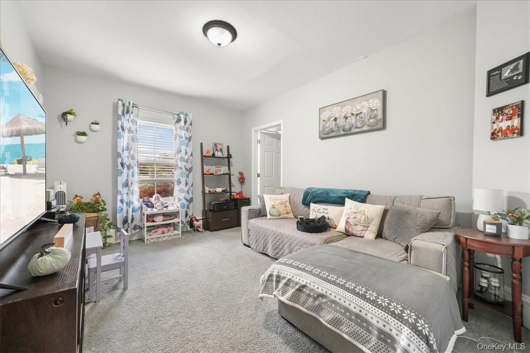 Interior, Living room, Water