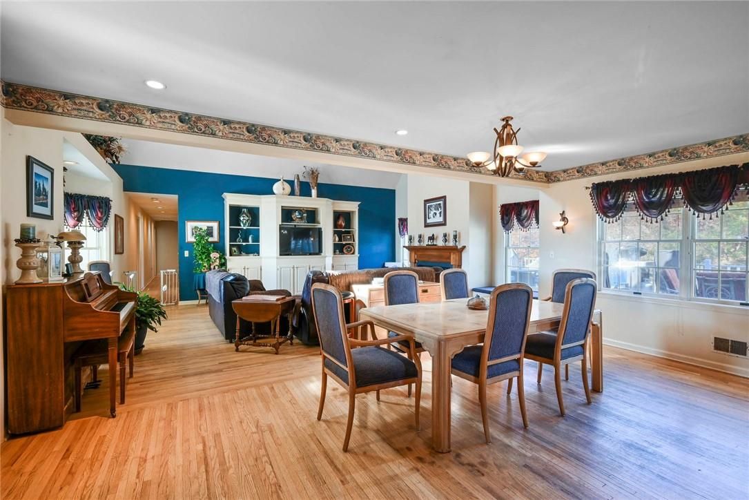 Dining room, Interior, Piano, Recessed Lighting, Wood Texture Flooring