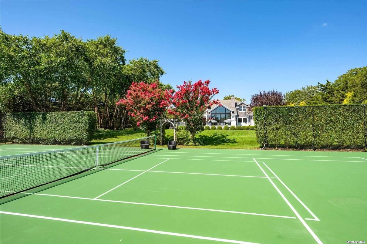 Exterior, Tennis Courts