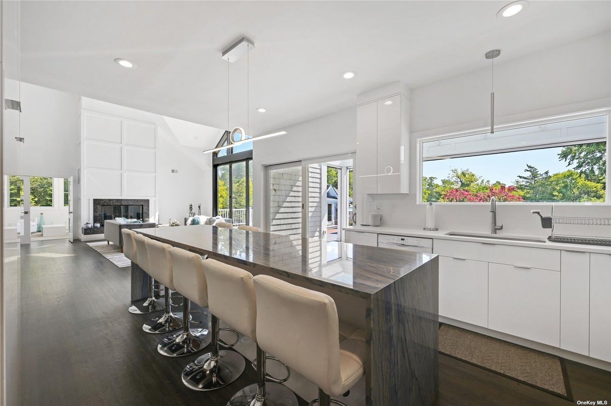 Fireplace, Interior, Kitchen, Pendant Lights, Recessed Lighting, Wood Texture Flooring