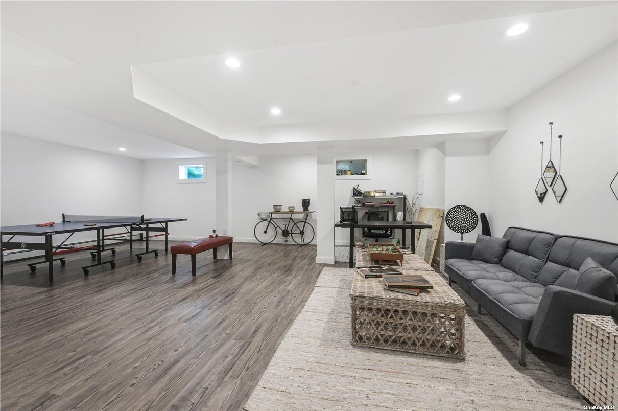 Game Room, Interior, Living room, Pendant Lights, Recessed Lighting, Wood Texture Flooring