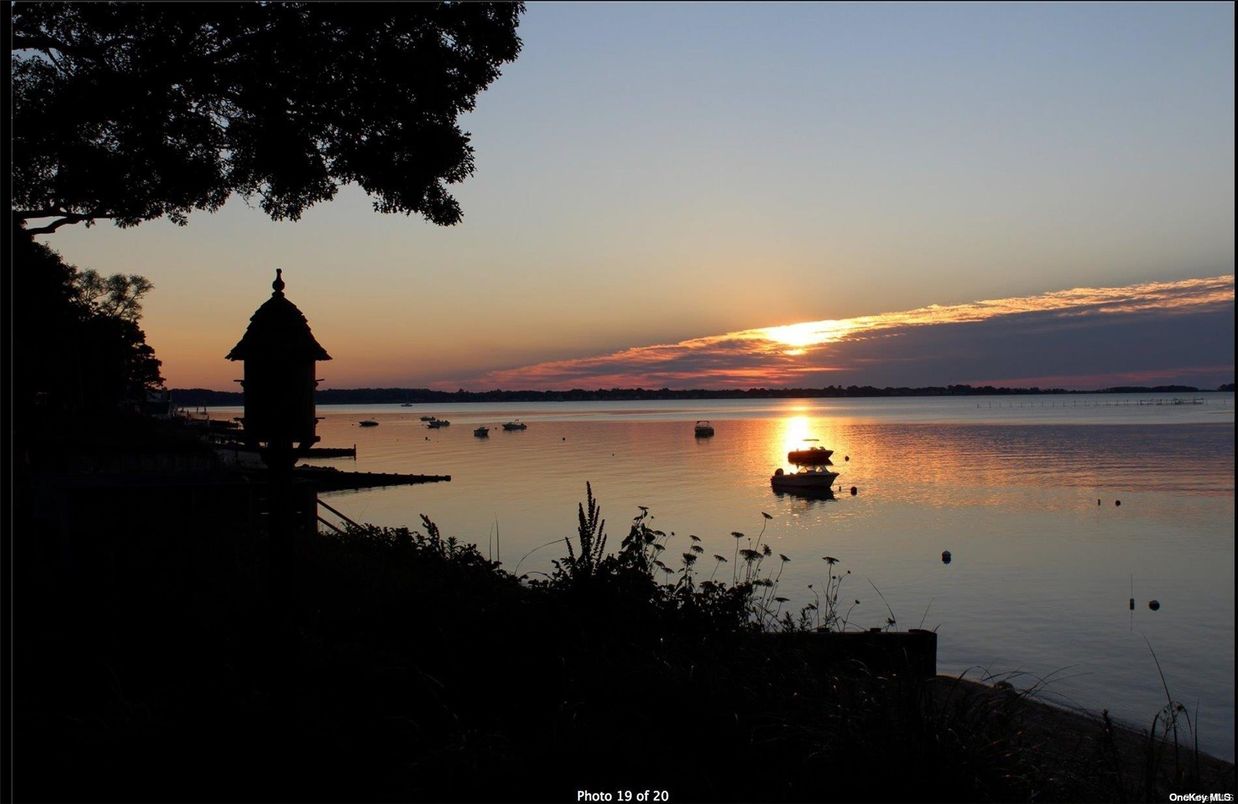 Exterior, Lake