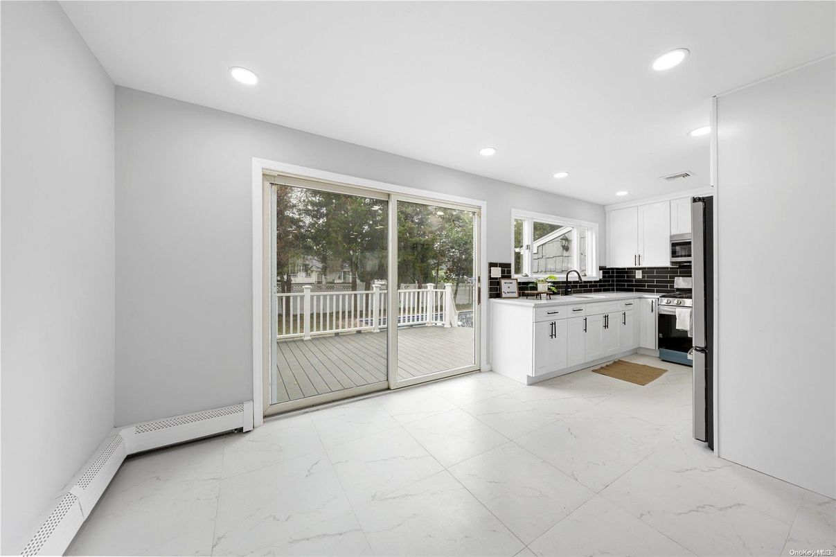 Interior, Kitchen, Marble, Recessed Lighting, Stainless Steel Appliances