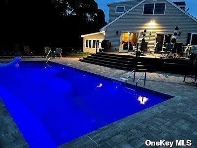 Exterior, Pool