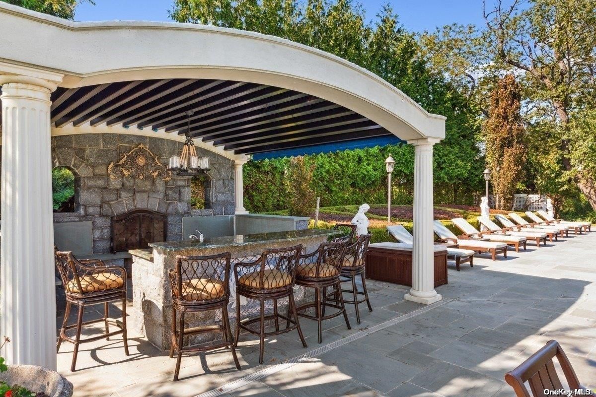 Exterior, Fireplace