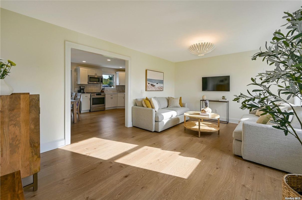 Interior, Kitchen, Living room, Recessed Lighting, Wood Texture Flooring