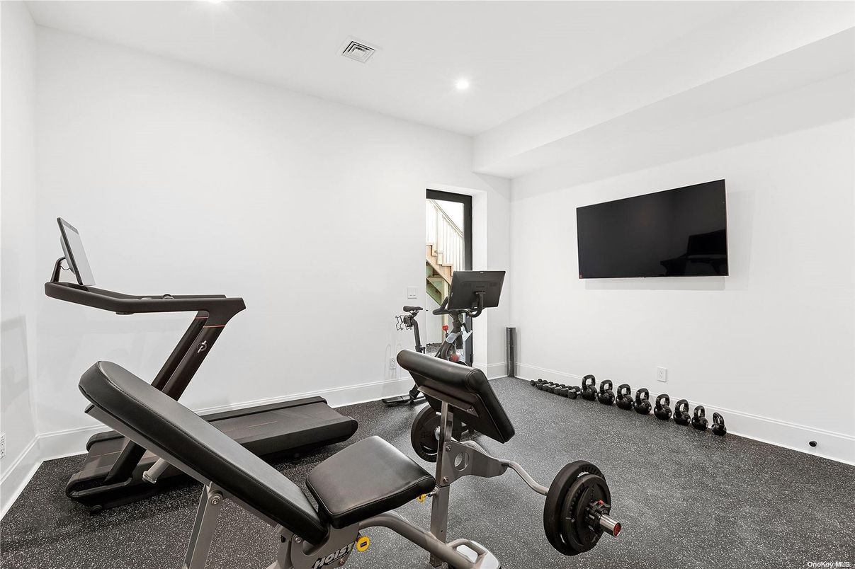 Fitness Equipment, Interior, Recessed Lighting