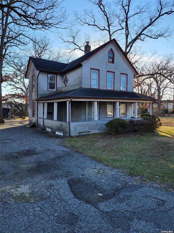 Backyard, Exterior, Facade, Farmhouse