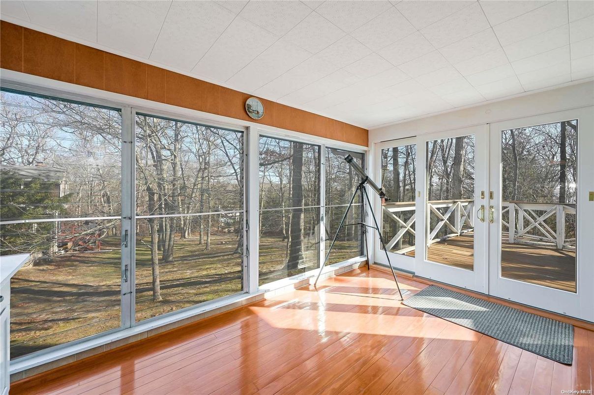 Interior, Sun Room, Wood Texture Flooring