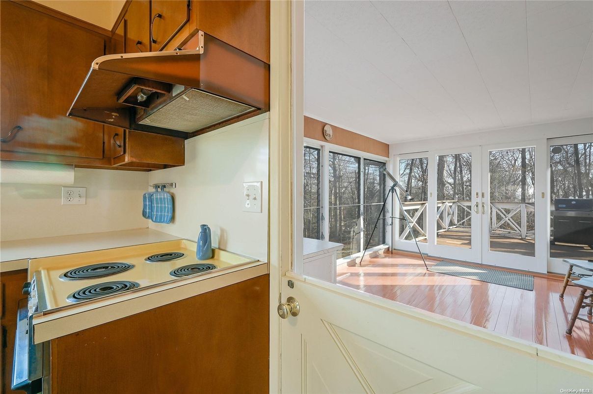 Interior, Kitchen, Wood Texture Flooring