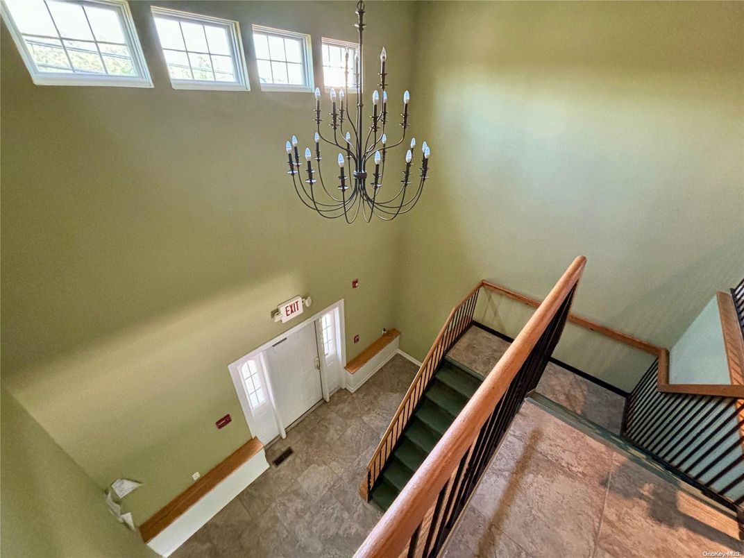 Chandelier, Interior