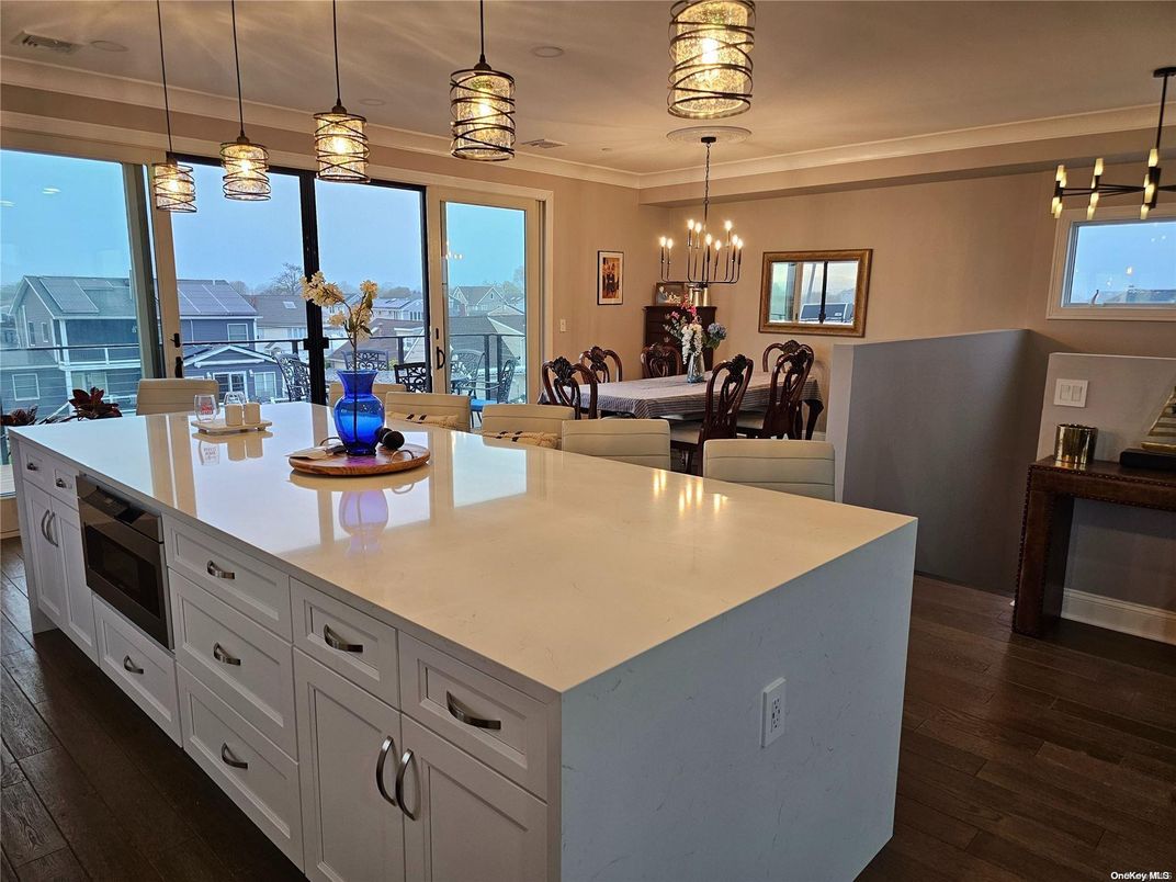 Dining room, Interior, Kitchen, Pendant Lights, Wood Texture Flooring
