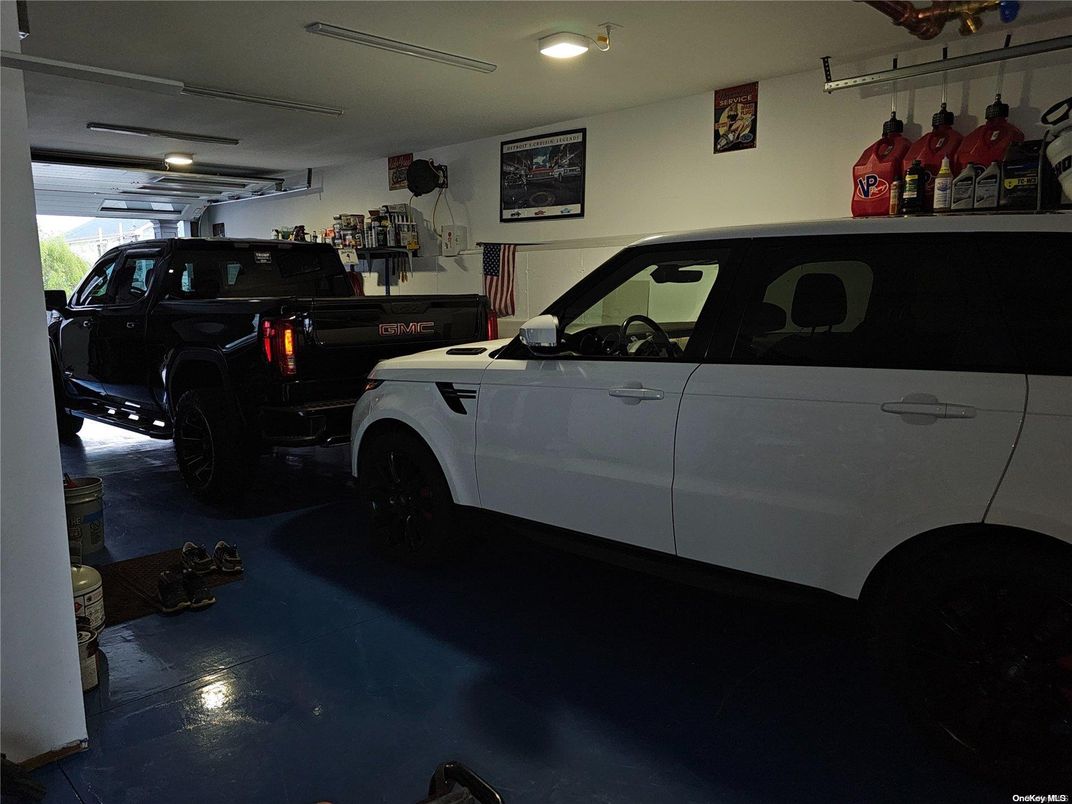 Garage, Interior