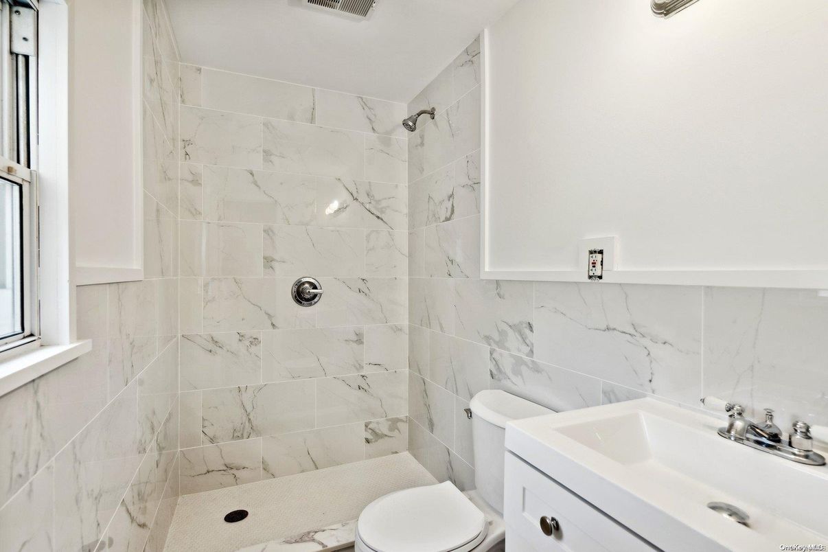 Bathroom, Interior, Marble Walls