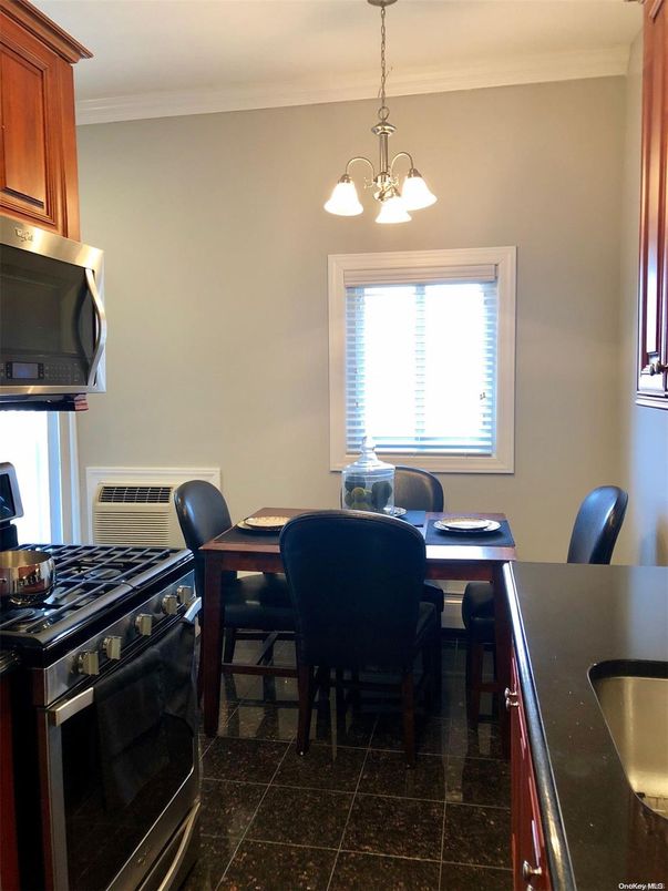 Dining room, Interior, Pendant Lights