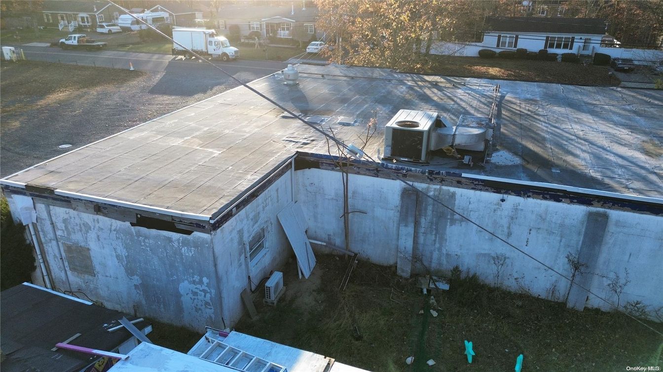 Exterior, Drone