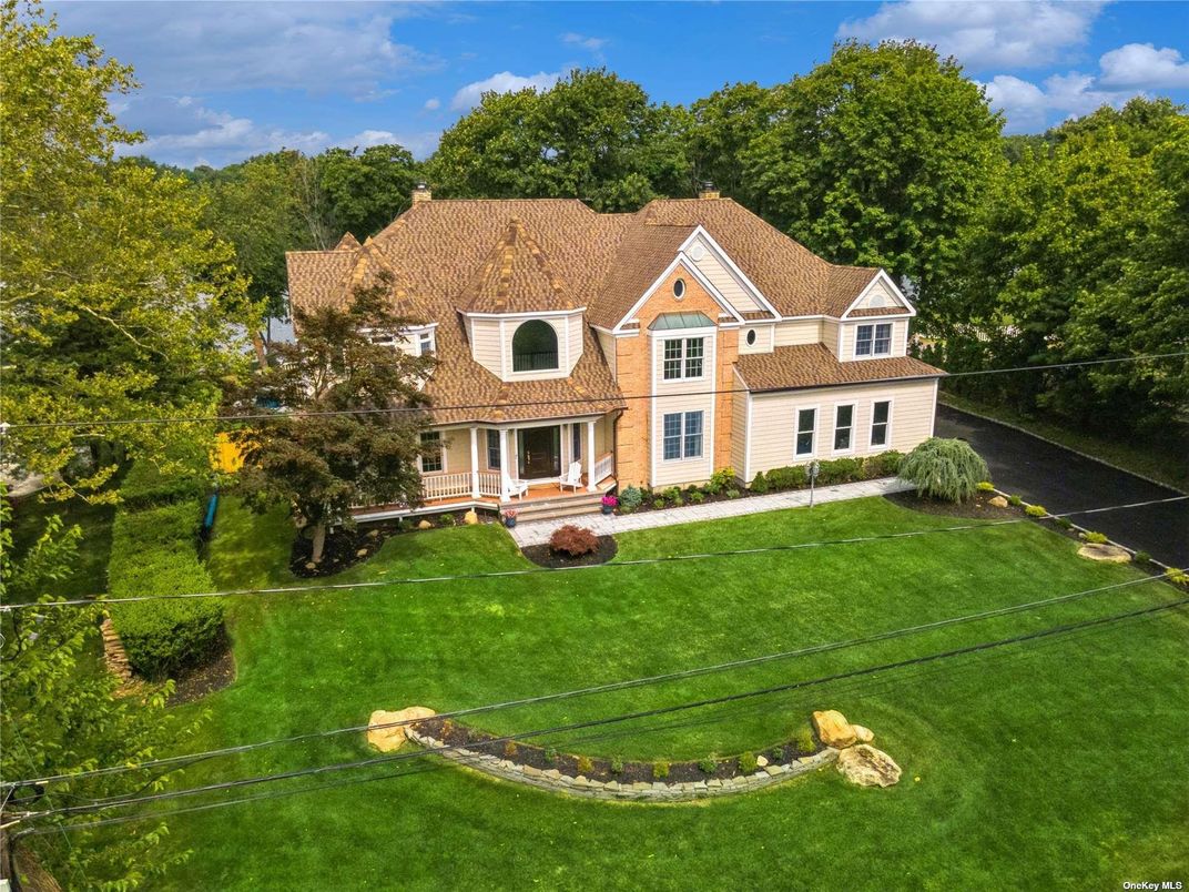 Backyard, Exterior, Facade, French Provincial