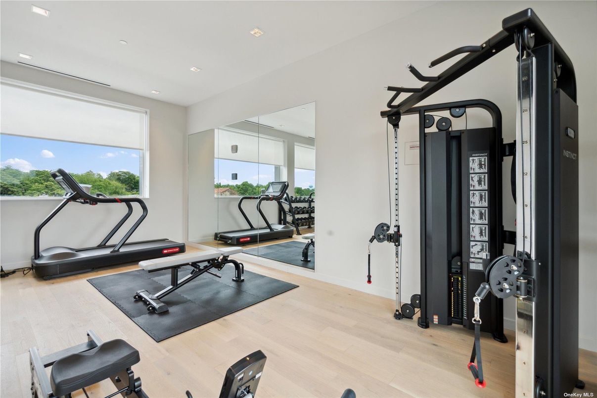 Fitness Equipment, Interior, Recessed Lighting, Wood Texture Flooring