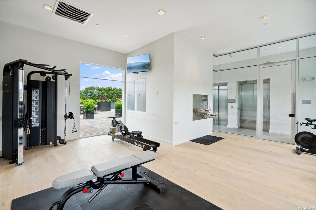 Fitness Equipment, Interior, Recessed Lighting, Wood Texture Flooring