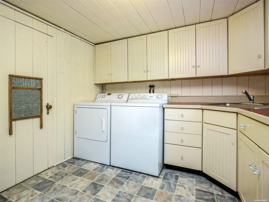 Interior, Washer