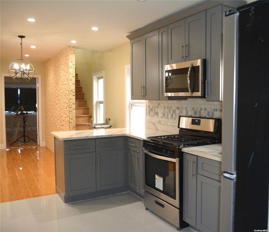 Interior, Kitchen, Pendant Lights, Recessed Lighting, Wood Texture Flooring