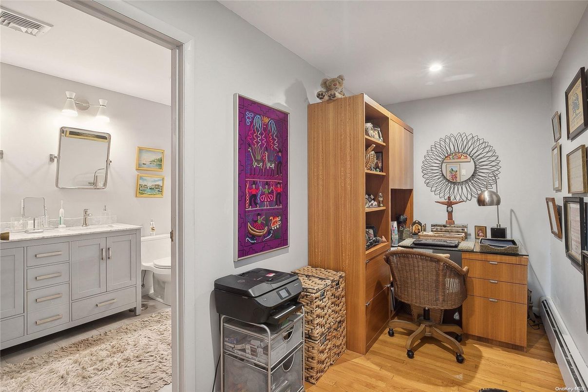 Bathroom, Home Office, Interior, Recessed Lighting, Wood Texture Flooring