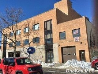 Attached, Exterior, Facade, Brick Facade, Rowhouse