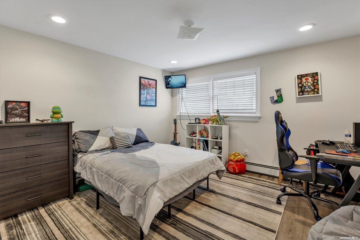 Bedroom, Home Office, Interior, Recessed Lighting, Wood Texture Flooring