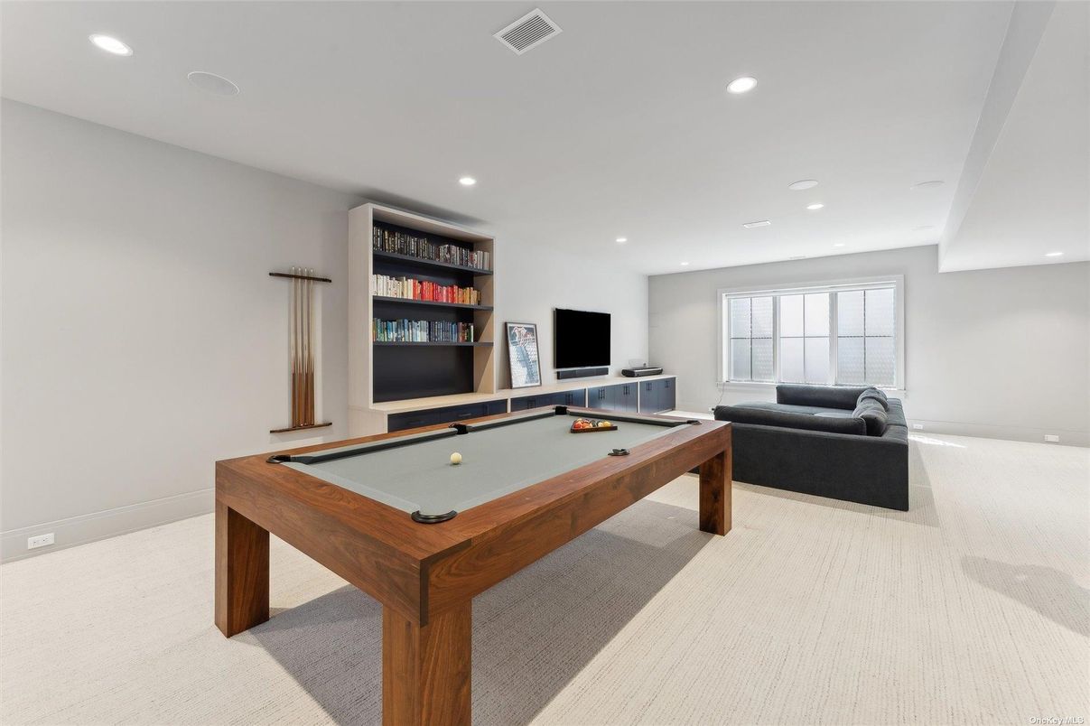 Billiard Table, Game Room, Interior, Living room, Recessed Lighting