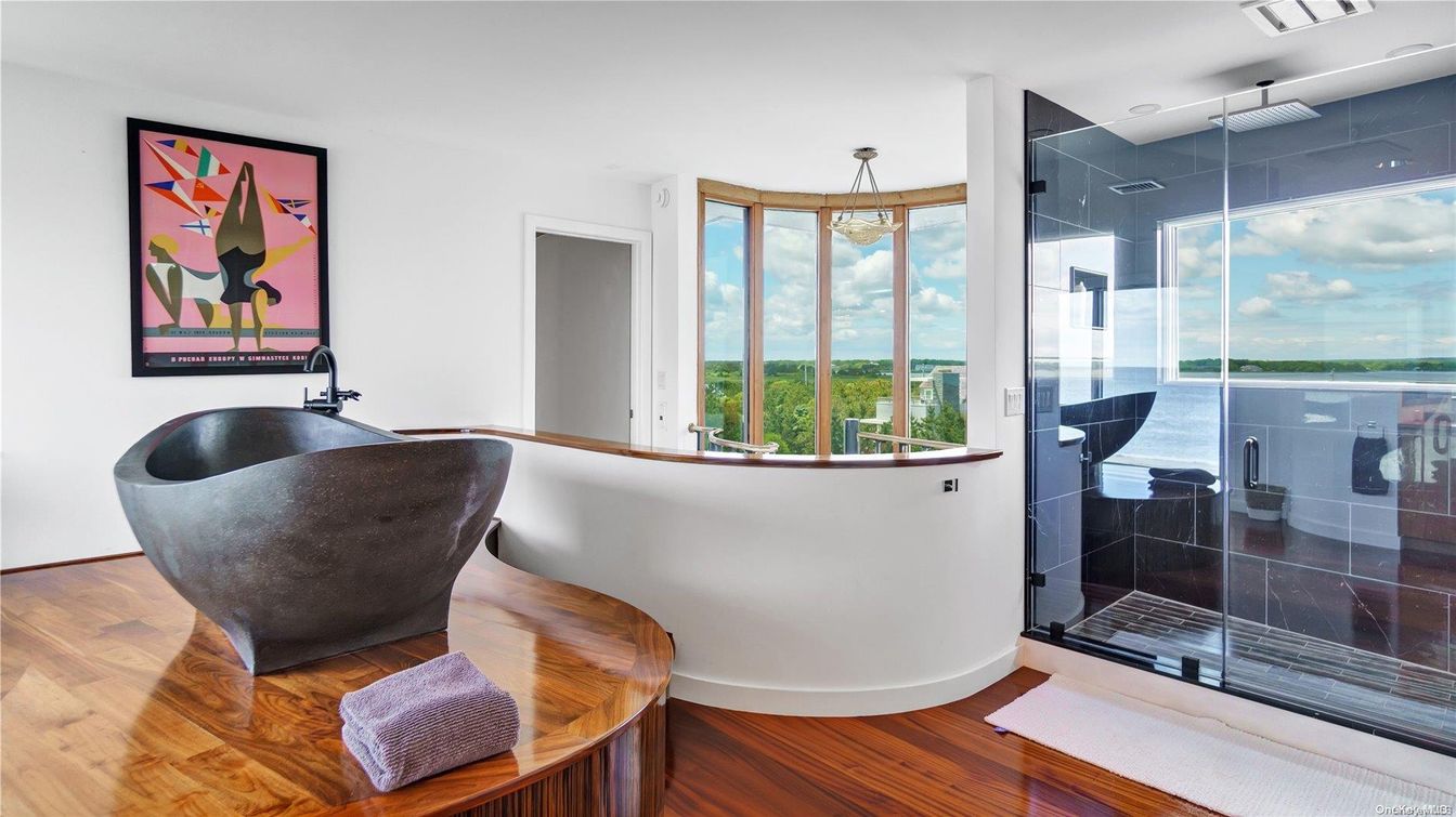 Bathroom, Interior, Water, Wood Texture Flooring