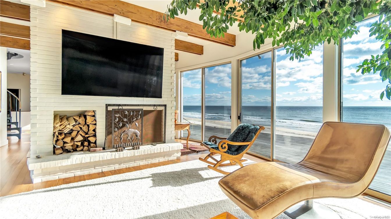 Fireplace, Interior, Sun Room, Water