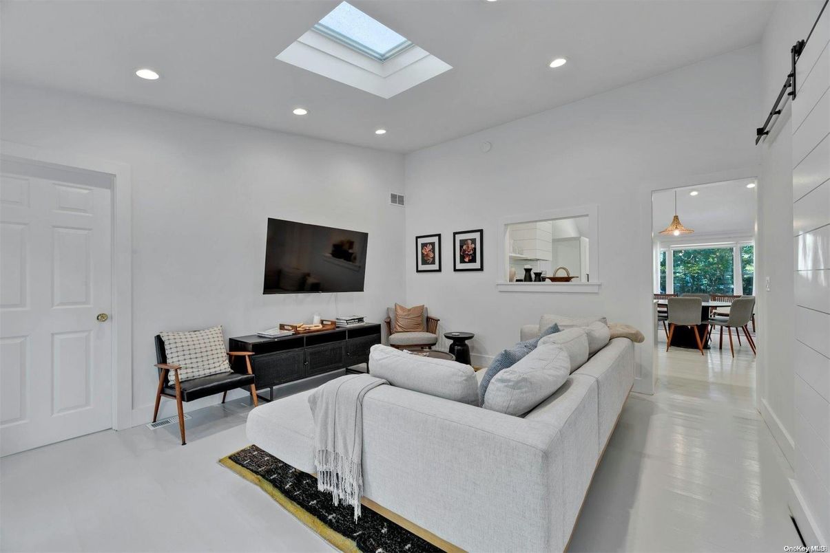 Dining room, Interior, Living room, Recessed Lighting
