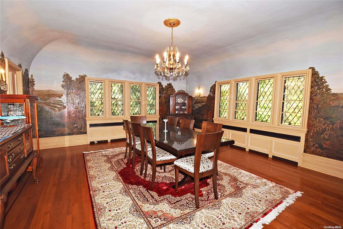 Chandelier, Dining room, Interior, Wood Texture Flooring