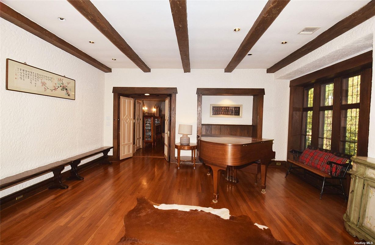 Interior, Piano, Recessed Lighting, Wooden Beams, Wood Texture Flooring