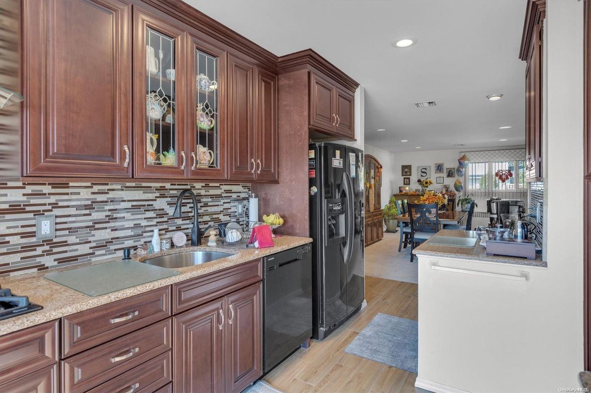 Dining room, Interior, Kitchen, Recessed Lighting, Wood Texture Flooring