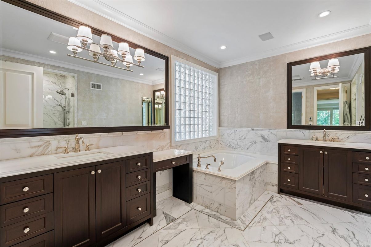 Bathroom, Dual Sink Vanities, Interior, Marble, Recessed Lighting