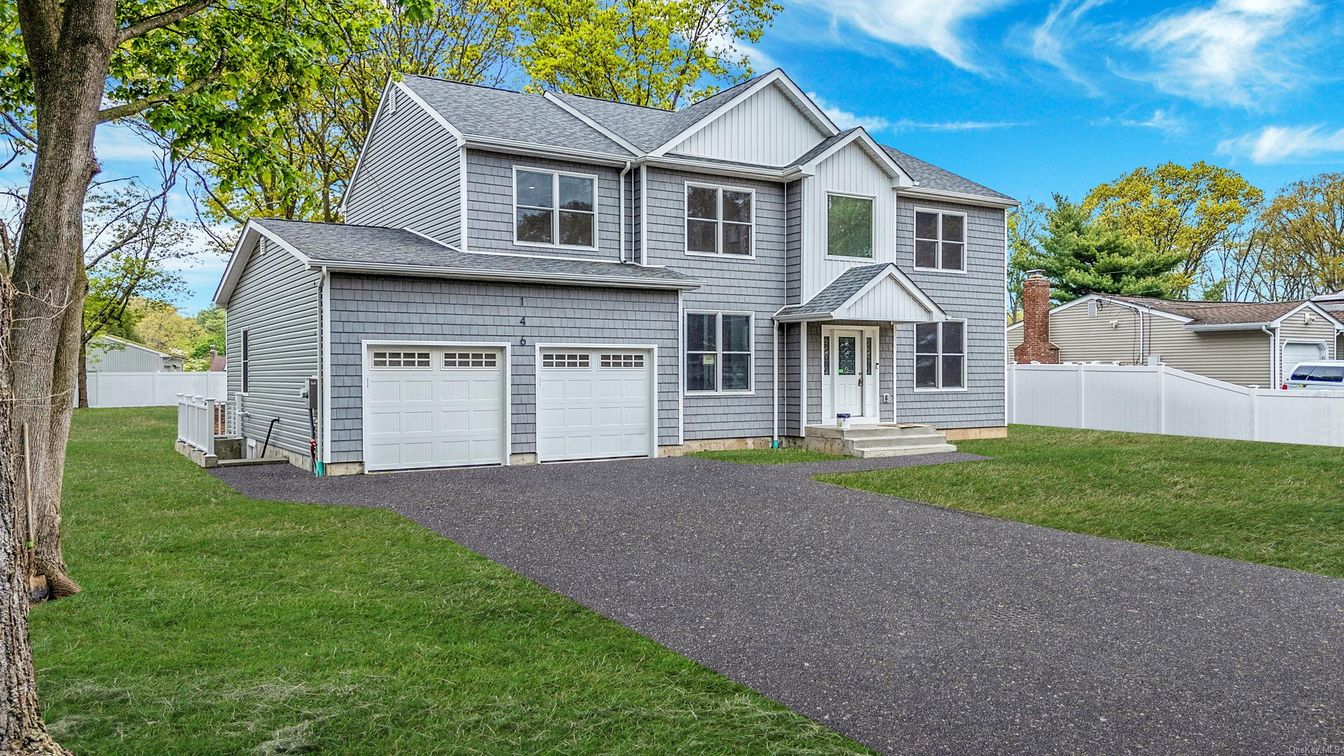 Attached, Exterior, Facade, Farmhouse
