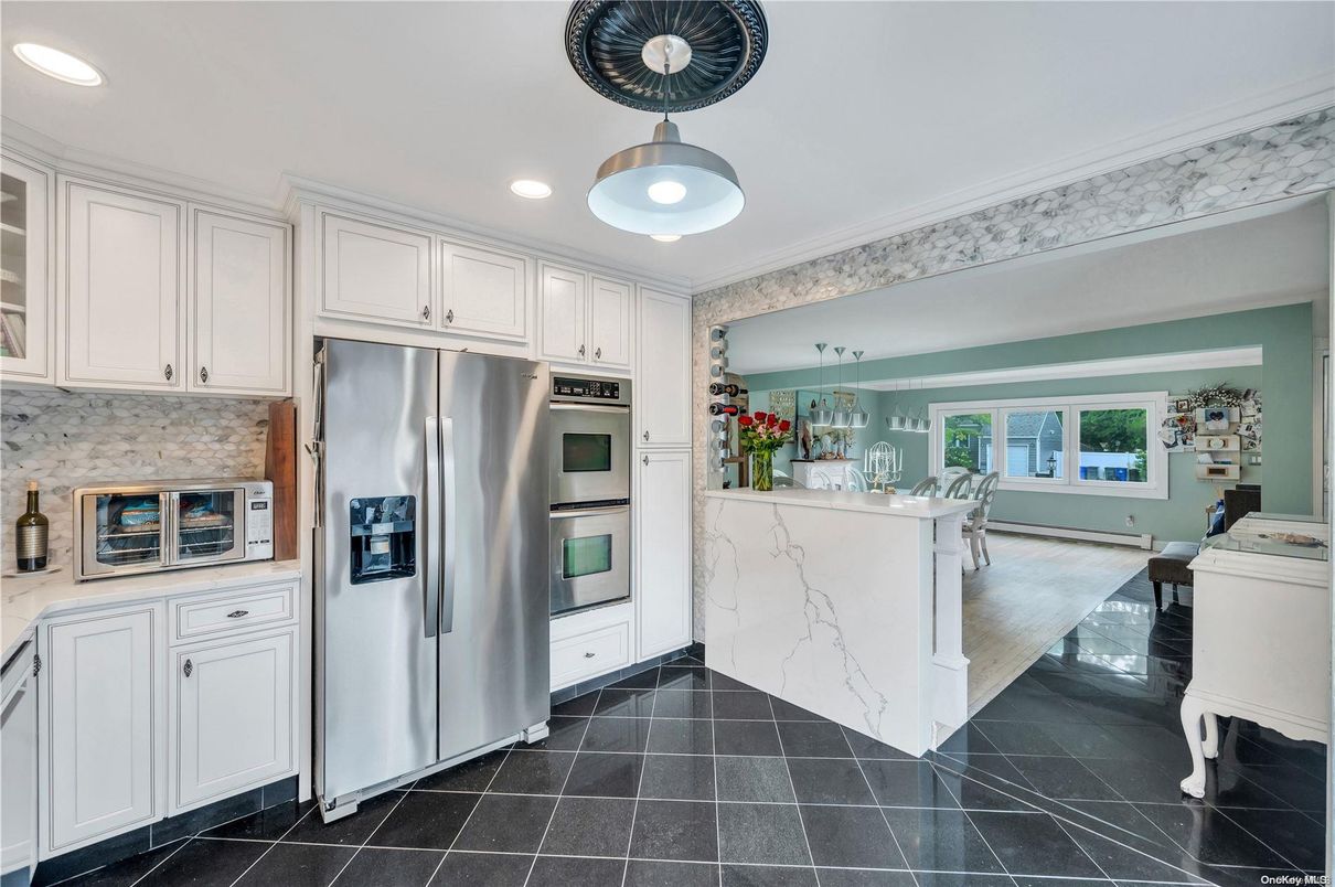 Interior, Kitchen, Pendant Lights, Recessed Lighting, Stainless Steel Appliances