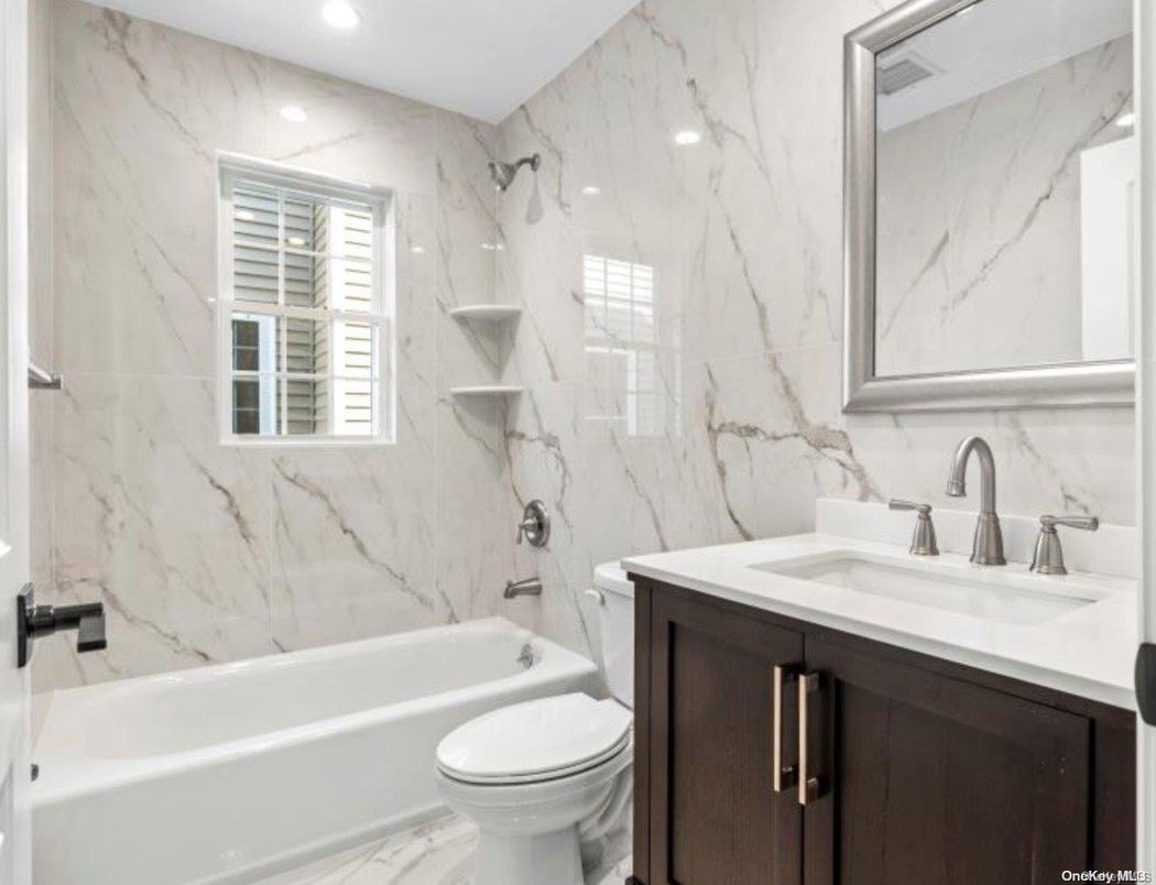 Bathroom, Interior, Marble, Marble Walls, Recessed Lighting