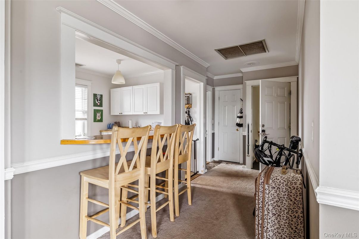 Dining room, Interior