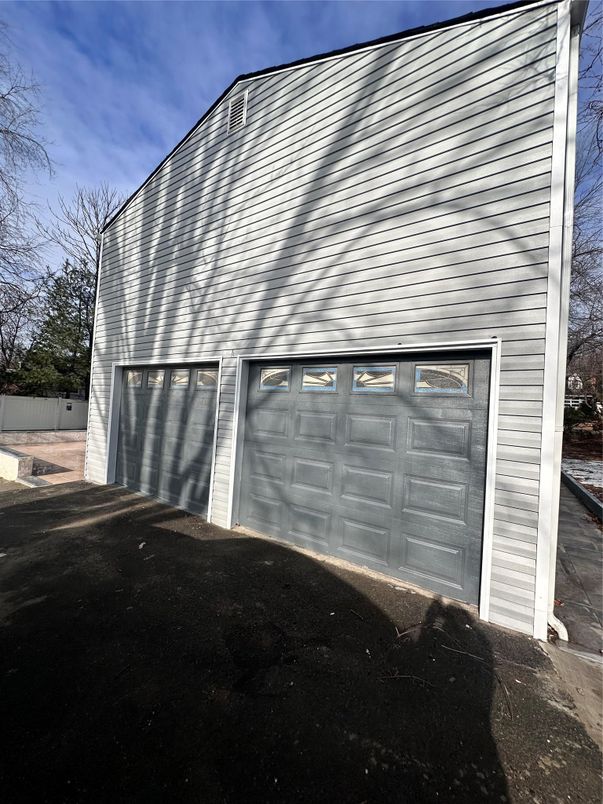 Detached Garage, Exterior