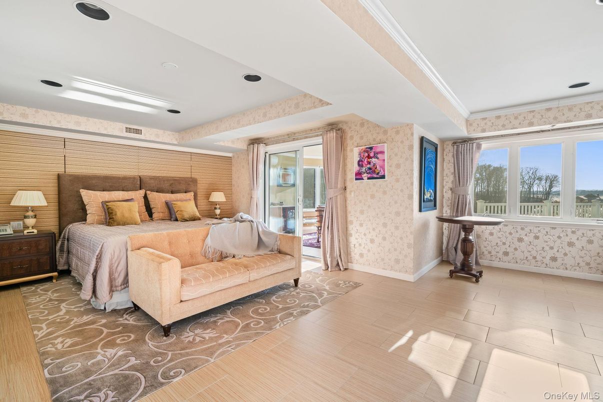 Bedroom, Interior, Recessed Lighting