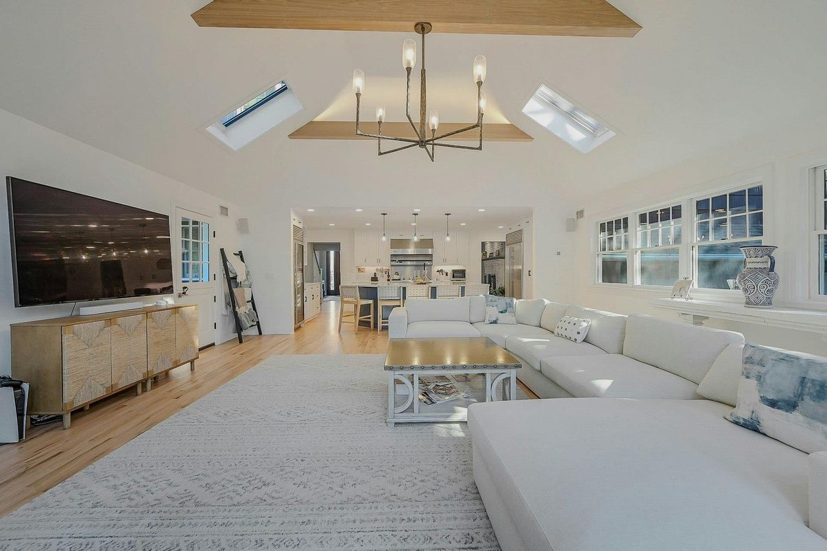 Interior, Kitchen, Living room, Pendant Lights, Recessed Lighting, Stainless Steel Appliances, Wood Texture Flooring
