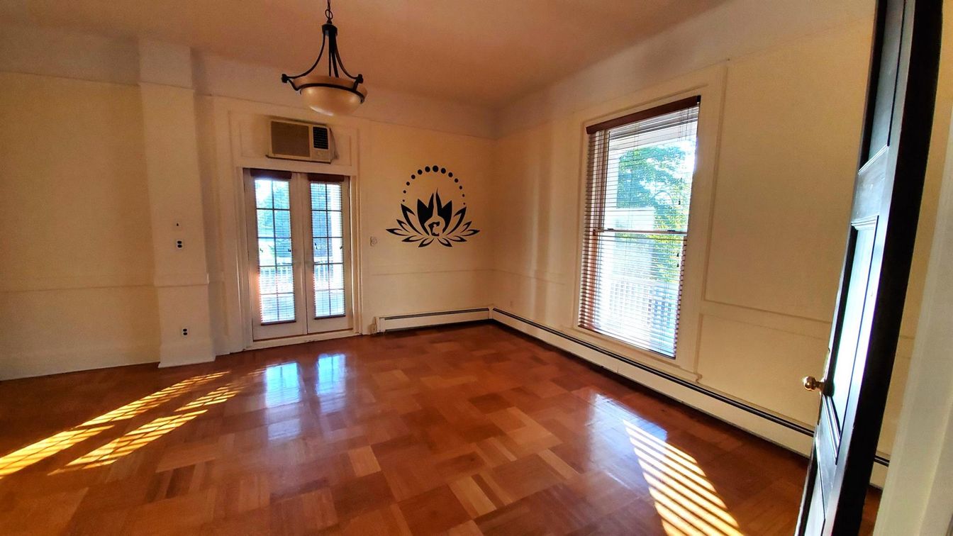 Empty room, Interior, Pendant Lights, Wood Texture Flooring