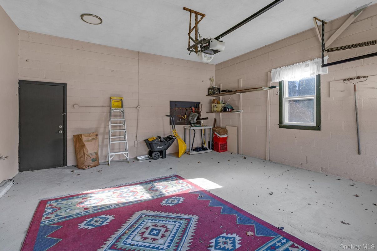 Fitness Equipment, Interior, Recessed Lighting