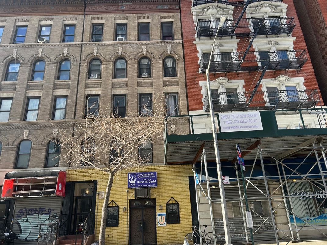 Exterior, Facade, Brick Facade, Rowhouse