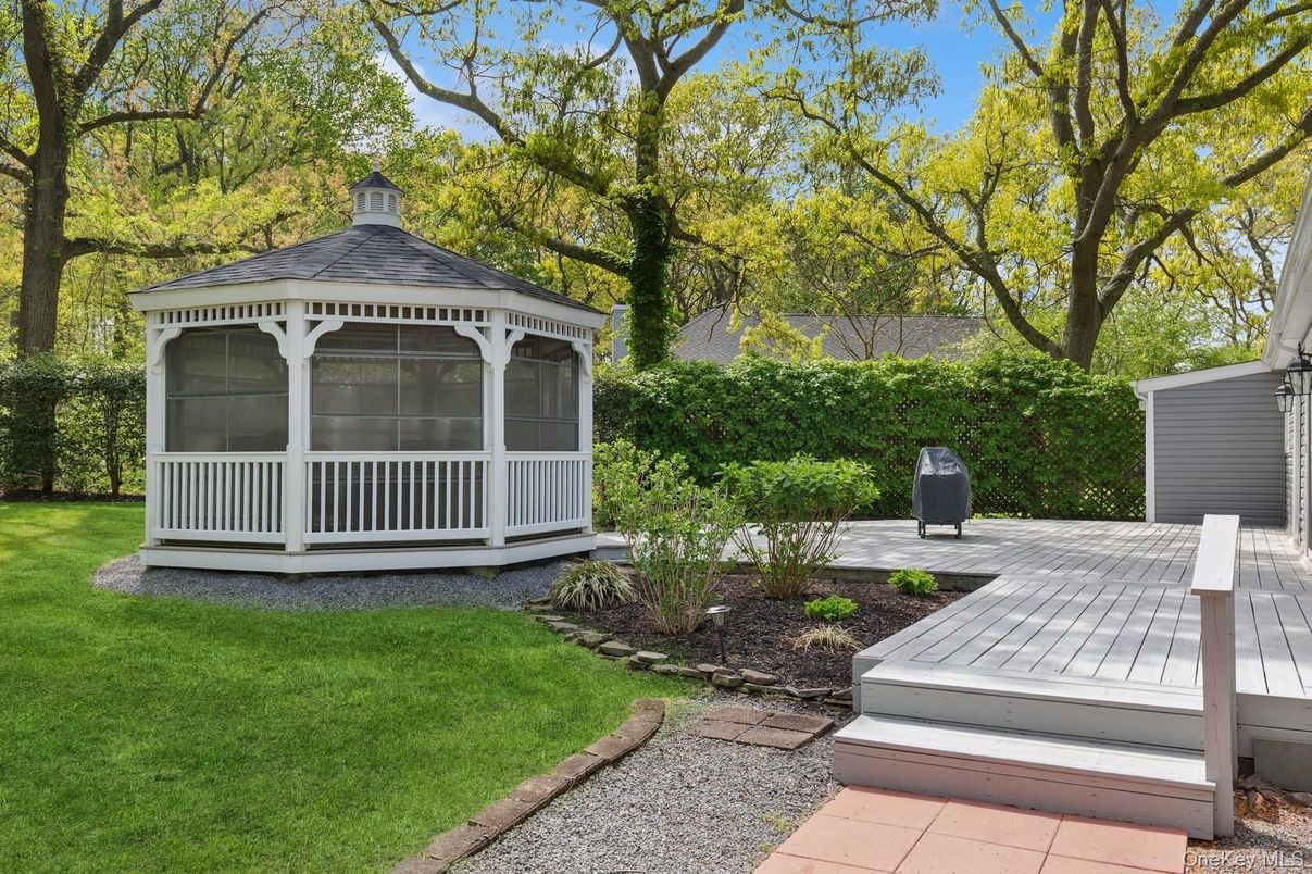 Backyard, Detached Garage, Exterior